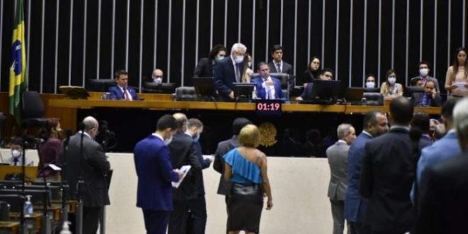 Congresso derruba sete vetos presidenciais nesta quinta-feira