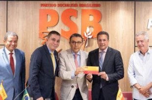 Ex-técnico da seleção, Vanderlei Luxemburgo se filia ao PSB e quer se candidatar ao Senado