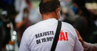 Funcionalismo público federal ameaça greve a partir de 4ª, 23/03