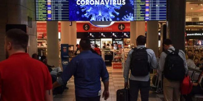 Governo avalia fim de teste negativo de Covid para viajantes do exterior
