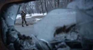 Guerra na Ucrânia entra na 4ª semana sem trégua em bombardeios