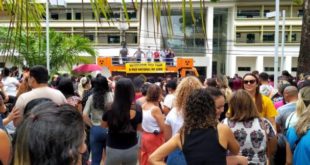 Lei sancionada por Bolsonaro rouba 18 meses de tempo de serviço dos professores da Rede Pública