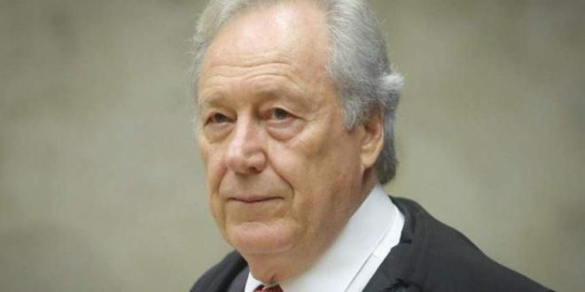 Lewandowski arquiva pedido para investigar Bolsonaro por falta de máscara