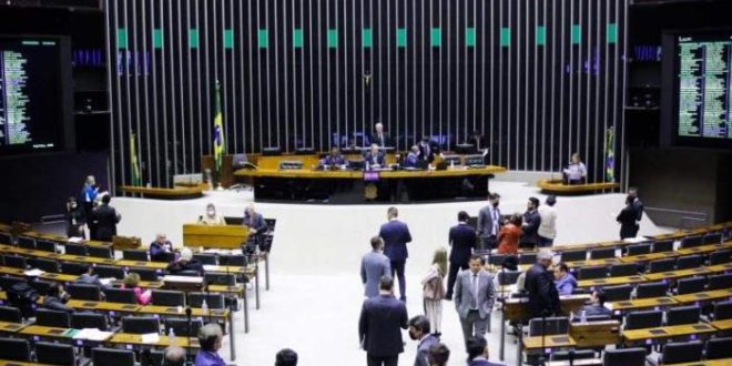 Plenário pode votar MP que amplia prazo para municípios enviarem dados do Fundeb
