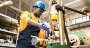 Produção industrial recua em dez dos 15 locais pesquisados pelo IBGE
