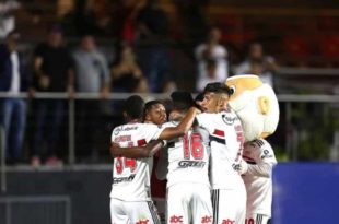 São Paulo elimina o Corinthians e reencontra o Palmeiras na final do Paulistão