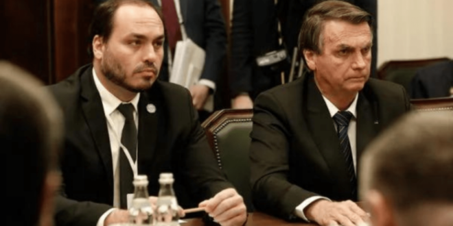 Viagem de Carlos Bolsonaro à Rússia desperta temor no TSE