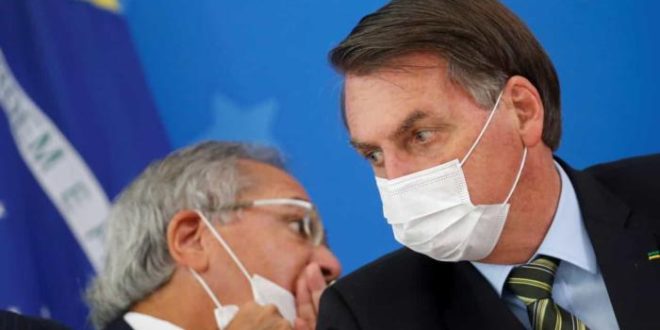 Bolsonaro encontra Guedes e outros ministros para debater preço dos combustíveis