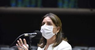 Câmara aprova diminuição para 21 anos da idade mínima para esterilização voluntária; acompanhe