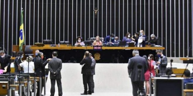 Câmara pode votar nesta quarta-feira criação de auxílio aluguel para vítimas de violência doméstica