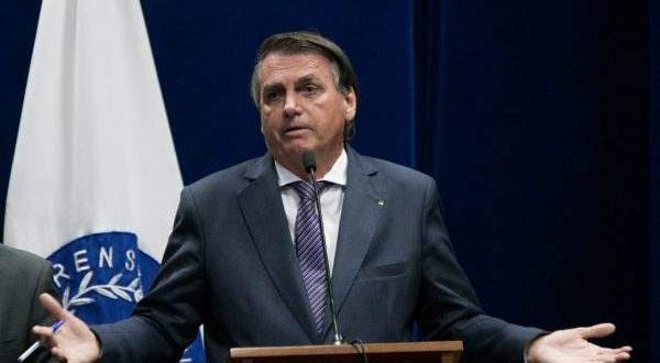 Campanha de Bolsonaro aposta em Michelle para diminuir rejeição entre mulheres