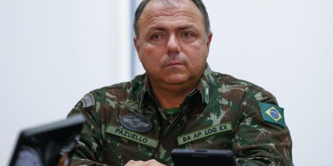 Decreto de Bolsonaro transfere Pazuello para reserva remunerada do Exército