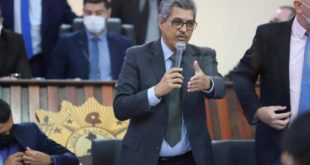 Edvaldo diz que tentativa do governo de mexer nas progressões da Educação é “ilegal” e “irregular”