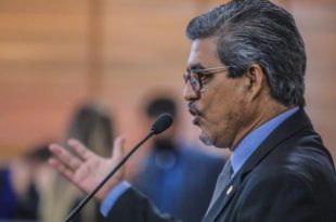 Edvaldo sai em defesa dos servidores públicos e diz que governo não pode usar o TCE como escudo para não conceder reajuste