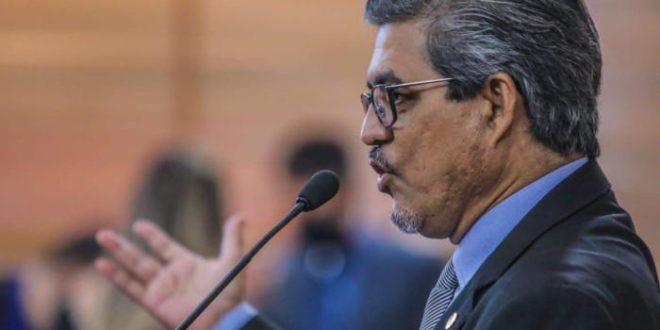 Edvaldo sai em defesa dos servidores públicos e diz que governo não pode usar o TCE como escudo para não conceder reajuste