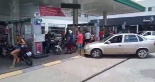 Inusitado: em protesto motociclistas na Bahia exigem nota fiscal para 50 centavos de gasolina