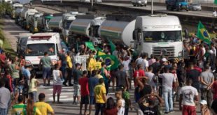 Líder da greve dos caminhoneiros diz que guerra da Ucrânia está servindo de desculpa para enriquecer donos da Petrobras