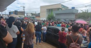 Impasse na capital: Secretária de Educação determina início das aulas e professores dizem que não iniciarão. A greve continua