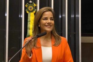 Mara Rocha anuncia pagamento de emenda de R$ 350 mil para construção de quadra esportiva na comunidade Tartaruga em Cruzeiro do Sul