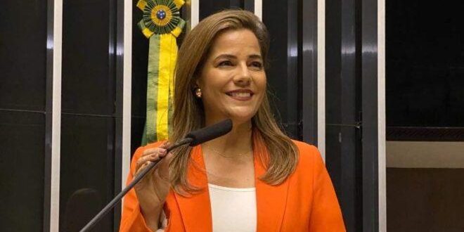 Mara Rocha anuncia pagamento de emenda de R$ 350 mil para construção de quadra esportiva na comunidade Tartaruga em Cruzeiro do Sul