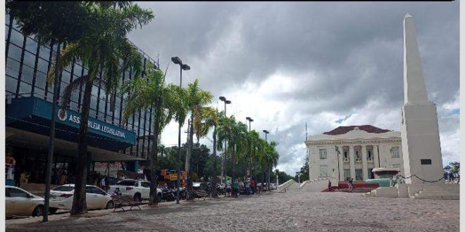 Servidores públicos mobilizados ameaçam: "deputado que não defender nosso aumento não volta ao parlamento"