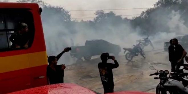 Gladson usou a força policial com bombas, spray de pimenta e ameças de prisão contra manifestantes do Pentecostes, afirma internauta