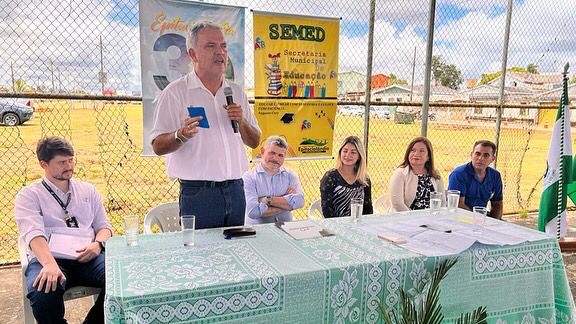 Petecão garante construção de sede da Secretaria de Educação de Epitaciolândia
