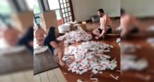 Quadrilha produz autoteste falso de covid-19 no chão de casa