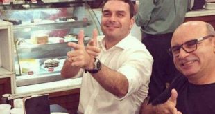 Queiroz sai das sombras e articula candidatura a deputado federal