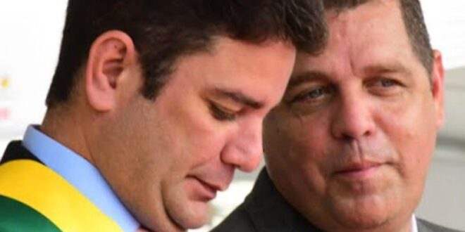 Rocha levanta suspeita que viagem de Gladson aos EUA foi para se reunir com familiares e outros envolvidos na Operação Ptolomeu