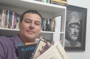 Sanderson Moura: "Sou candidato ao Senado pelo movimento pró-livros"