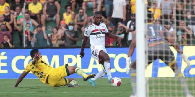 São Paulo faz 3 a 0 no Mirassol e garante primeiro lugar de grupo no Paulistão
