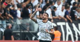 Sem Renato Augusto, Corinthians treina pela 2ª vez sob comando de Vitor Pereira