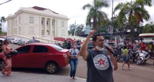 Professor diz que o legado dos Cameli no Acre é de destruição da carreira do servidor público