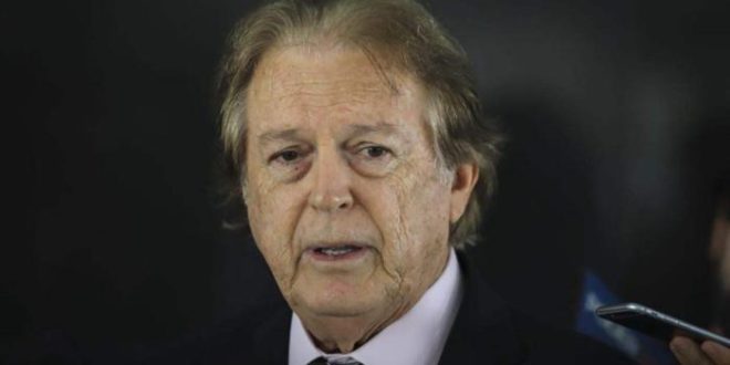 União Brasil perde 16 deputados em 32 dias