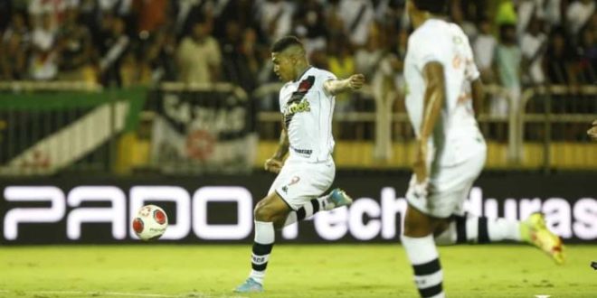 Vasco faz 3 a 0 no Resende e vai encarar Flamengo na semi do Carioca