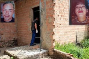Acreana é encontrada morta abraçada a cônjuge em casa incendiada em Porto Velho