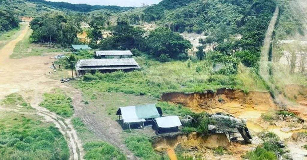 TRISTE: Meninas ianomâmis são abusadas por garimpeiros em troca de comida 2 TRISTE: Meninas ianomâmis são abusadas por garimpeiros em troca de comida