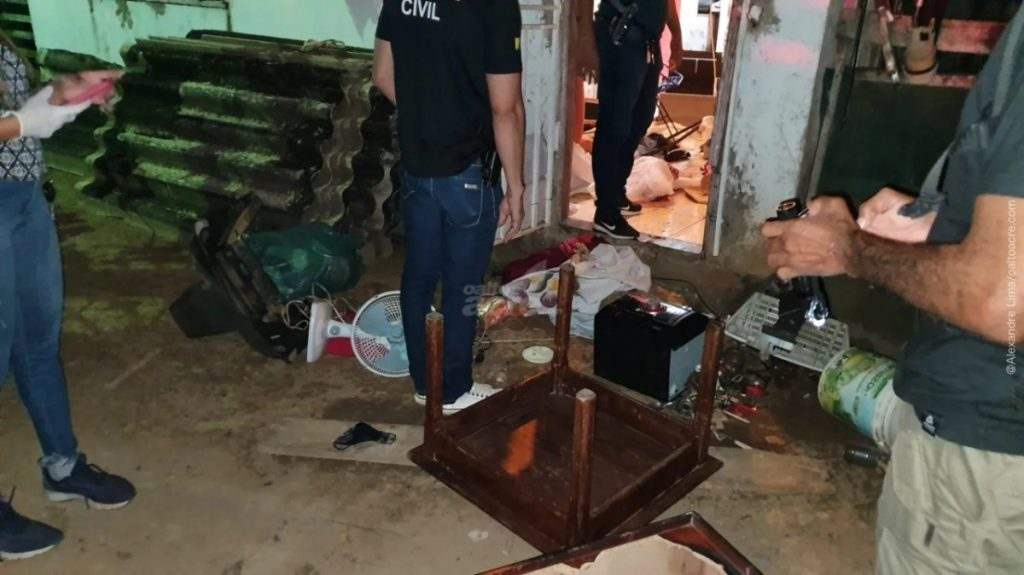 Supostos membros de facção atiram contra policiais e acabam mortos na fronteira do Acre 2 Supostos membros de facção atiram contra policiais e acabam mortos na fronteira do Acre