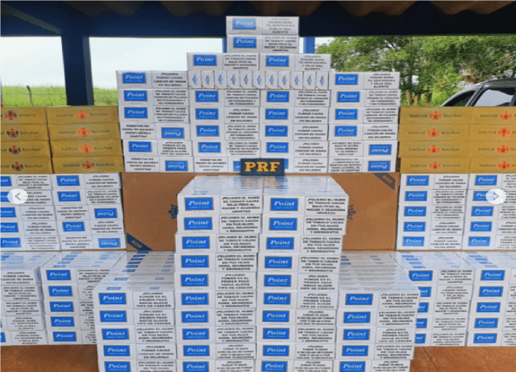 PRF apreende mais de 10 mil maços de cigarros contrabandeados no interior do AC 2 PRF apreende mais de 10 mil maços de cigarros contrabandeados no interior do AC