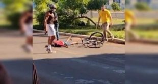 Vídeo: policial de folga reage a assalto e ladrão morre no meio da rua