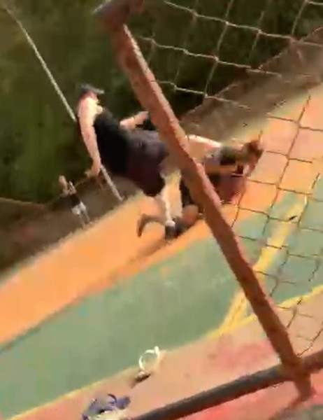 Homem que espancou adolescente de 14 anos presta depoimento 5 Homem que espancou adolescente de 14 anos presta depoimento