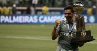 Abel dedica título paulista aos torcedores do Palmeiras: 'Foram extraordinários'