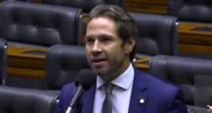 Ampliação de telemedicina para telessaúde gera polêmica em Plenário