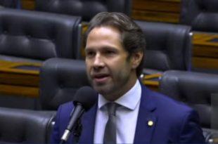 Ampliação de telemedicina para telessaúde gera polêmica em Plenário
