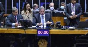 Aprovada urgência para projeto que regulamenta pesquisa clínica em seres humanos; acompanhe
