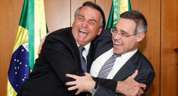 Bolsonaristas se irritam com voto de Mendonça contra Daniel Silveira no STF