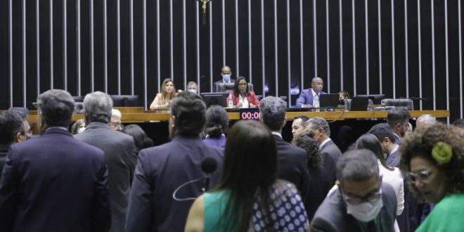 Câmara pode votar nesta quarta-feira MP que reformula regras do setor aéreo