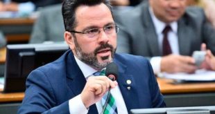 "Combato esses abusos desde o meu primeiro mandato" , diz Alan Rick sobre preços das passagens aéreas