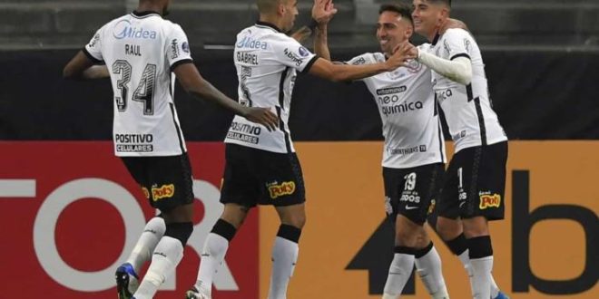 Corinthians estreia na Libertadores na altitude a fim de espantar desconfiança